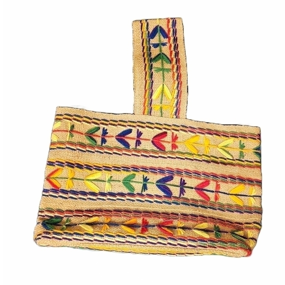 Vintage 70's embroidered burlap boho style purse. - Picture 2 of 4